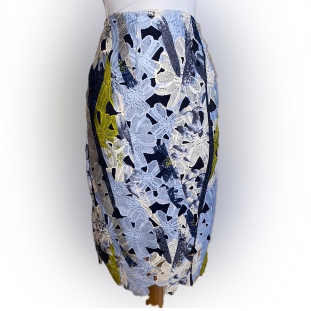 Bar III Lined Pencil Skirt w/ Lace Appliqué Blue, White and Green Size Large - Picture 1 of 7
